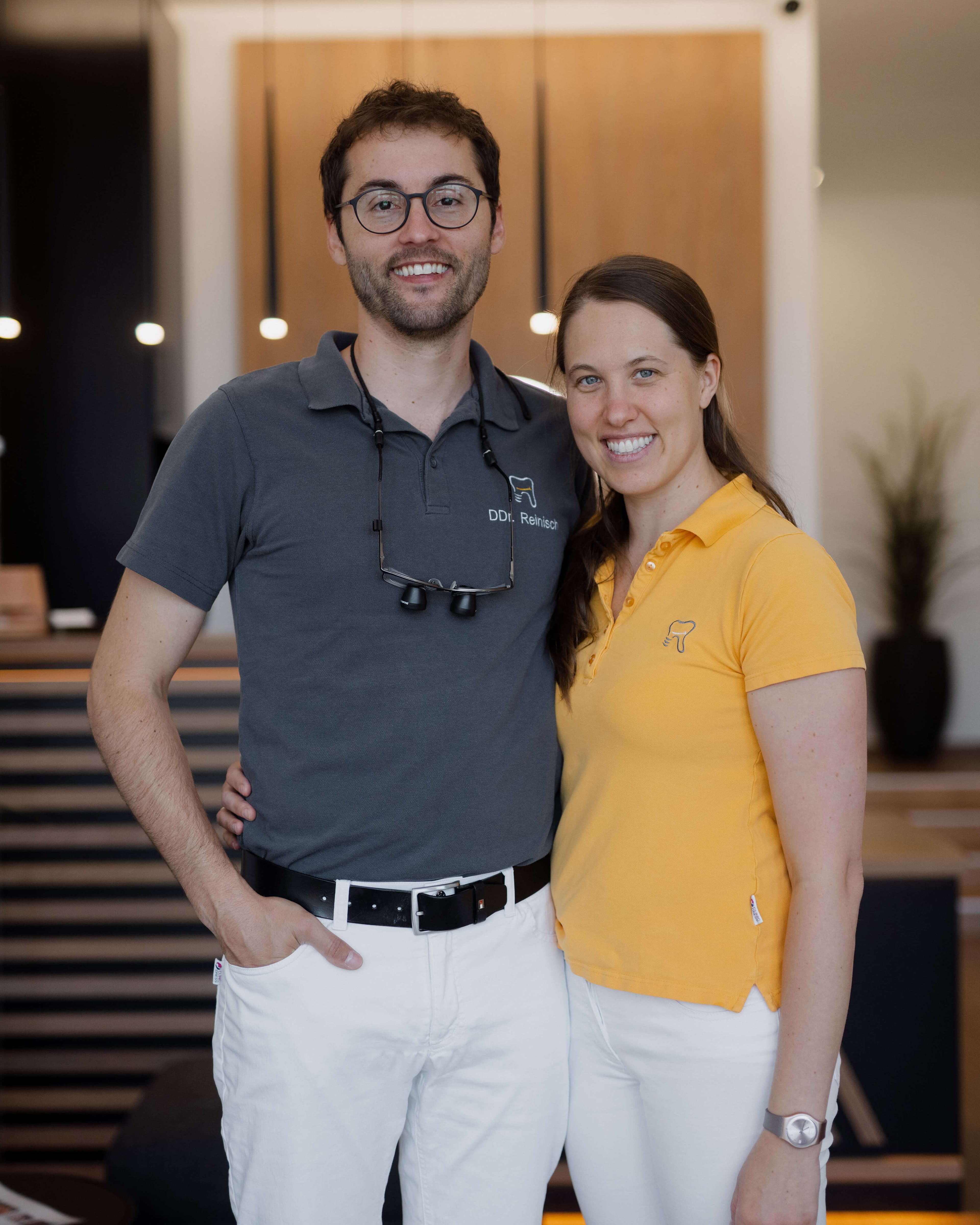 Unser Team im Gespräch mit einem Patienten